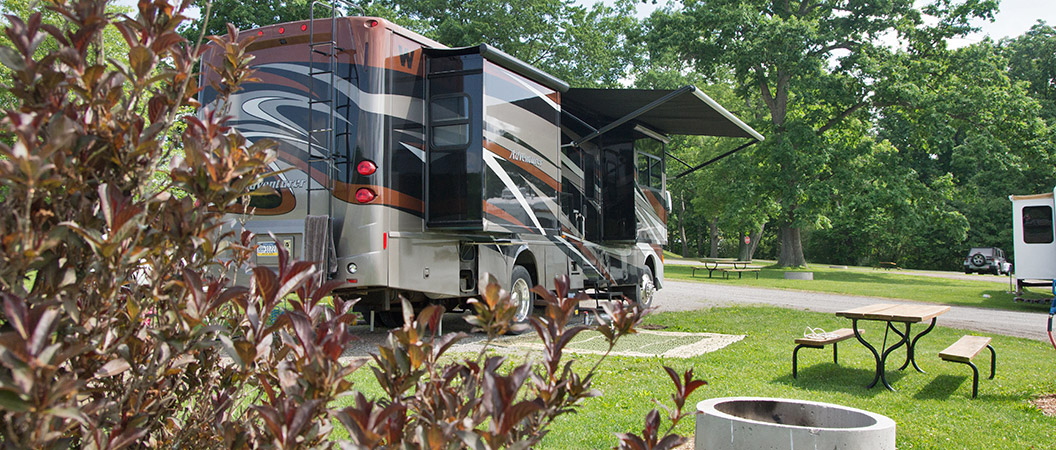 Private campsites at Hickory Hollow Campground